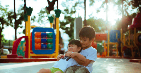 Pavimento infantil en centros escolares