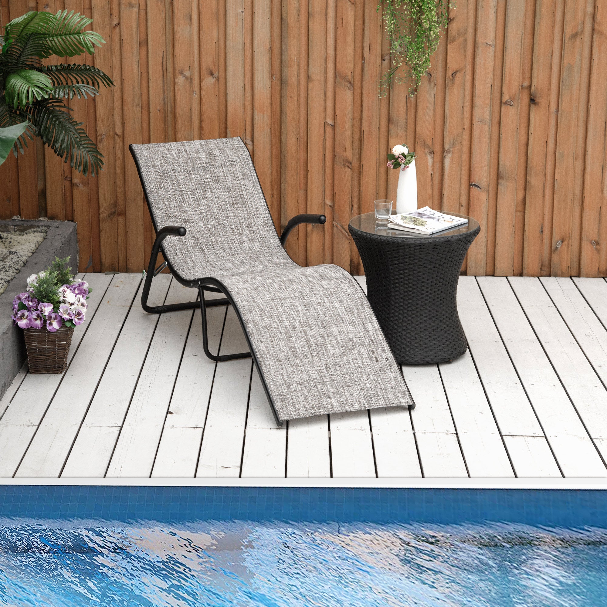 Outsunny Tumbona Plegable de Jardín con Reposabrazos Reposapiés Respaldo Transpirable y Marco de Metal Ergonómico para Terraza Playa Camping Exterior Piscina 170x62x68 cm Gris