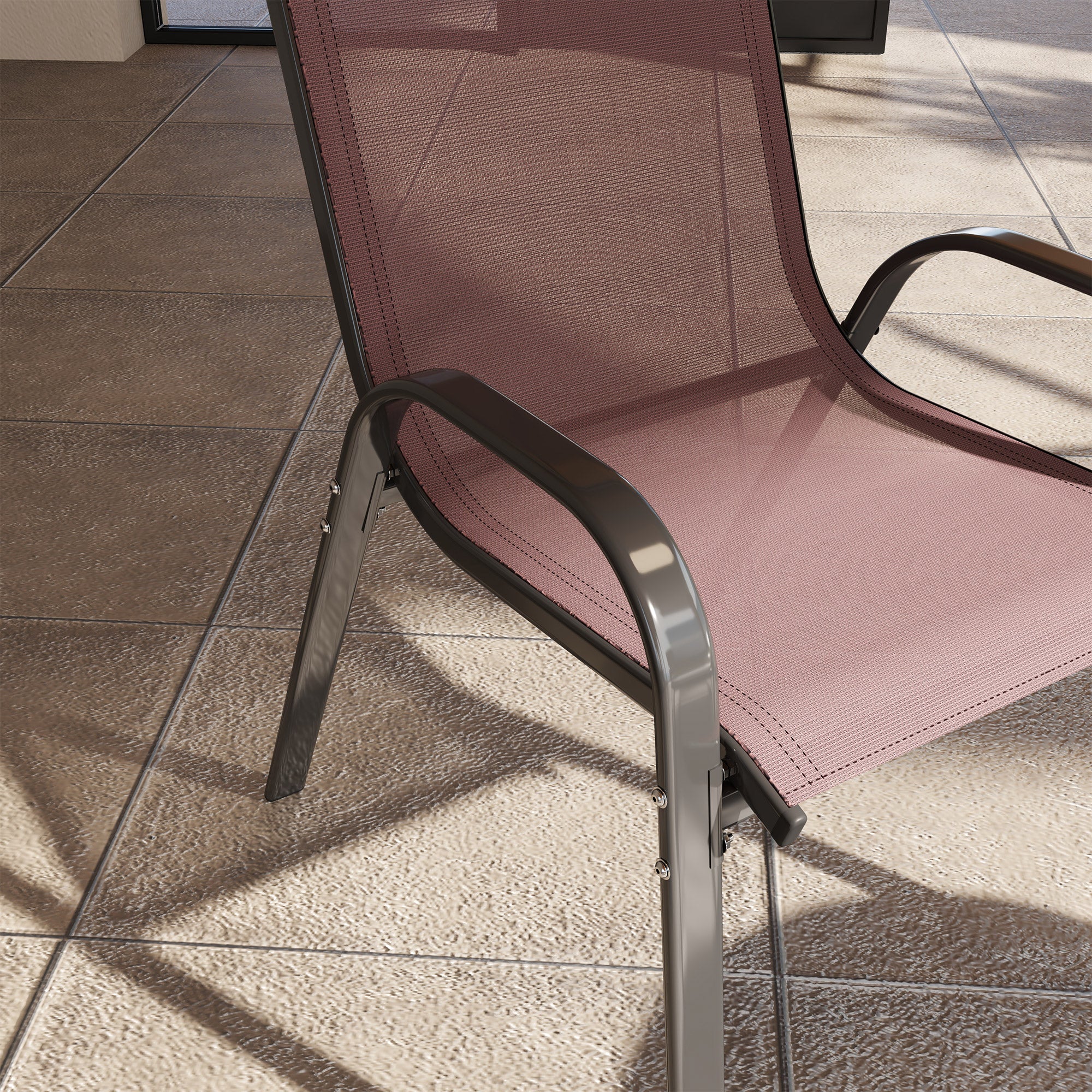 Outsunny Juego de 4 Sillas de Jardín Exterior, Sillas Terraza Exterior Apilables, Sillas de Jardín con Tela Transpirable, Marco de Acero, Reposabrazos y Respaldo, 54x71x93 cm, Marrón Oscuro y Negro