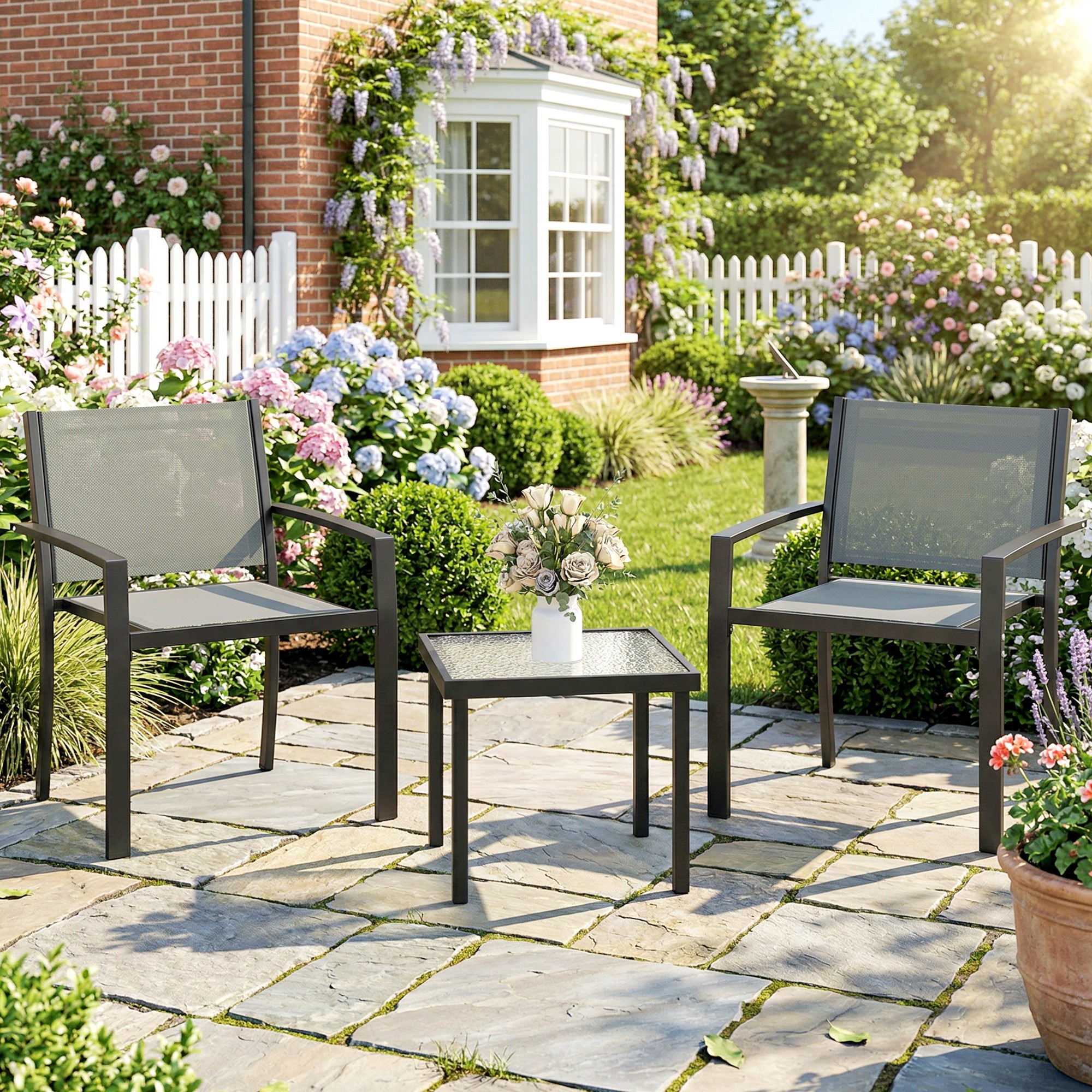 Outsunny Conjunto de Mesa y Sillas de Terraza Exterior 3 Piezas, Muebles de Jardín Exterior con 2 Sillas Anchas de Textilene, Mesa de Vidrio Templado, para Patio, Balcón, Gris Claro