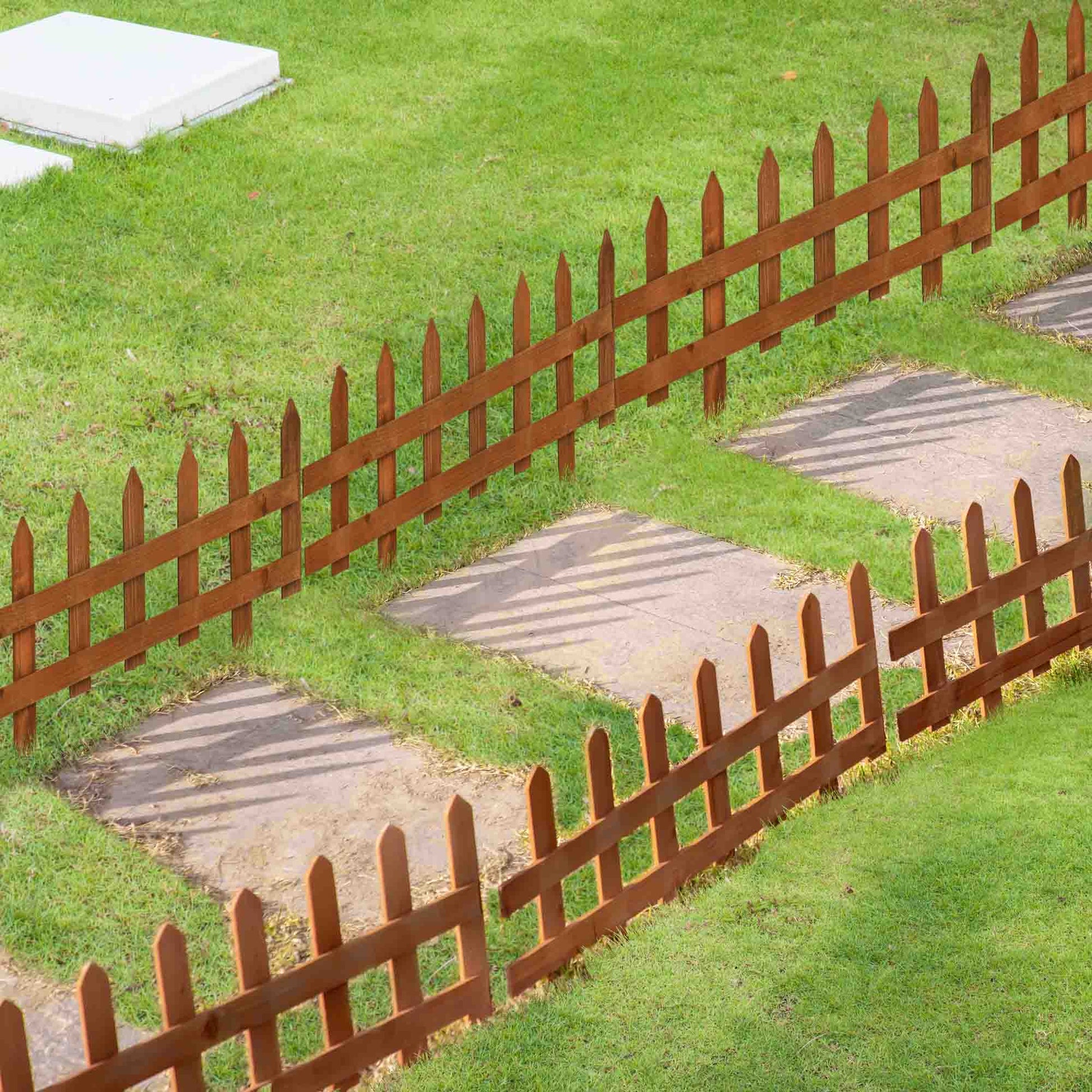 Outsunny Vallas de Madera para Jardín de 12 Paneles 50x34 cm Vallas de Jardín Exterior Decorativas con Puntas en Pico Resistente Fácil de Instalar para Huerto Patio Terraza Marrón