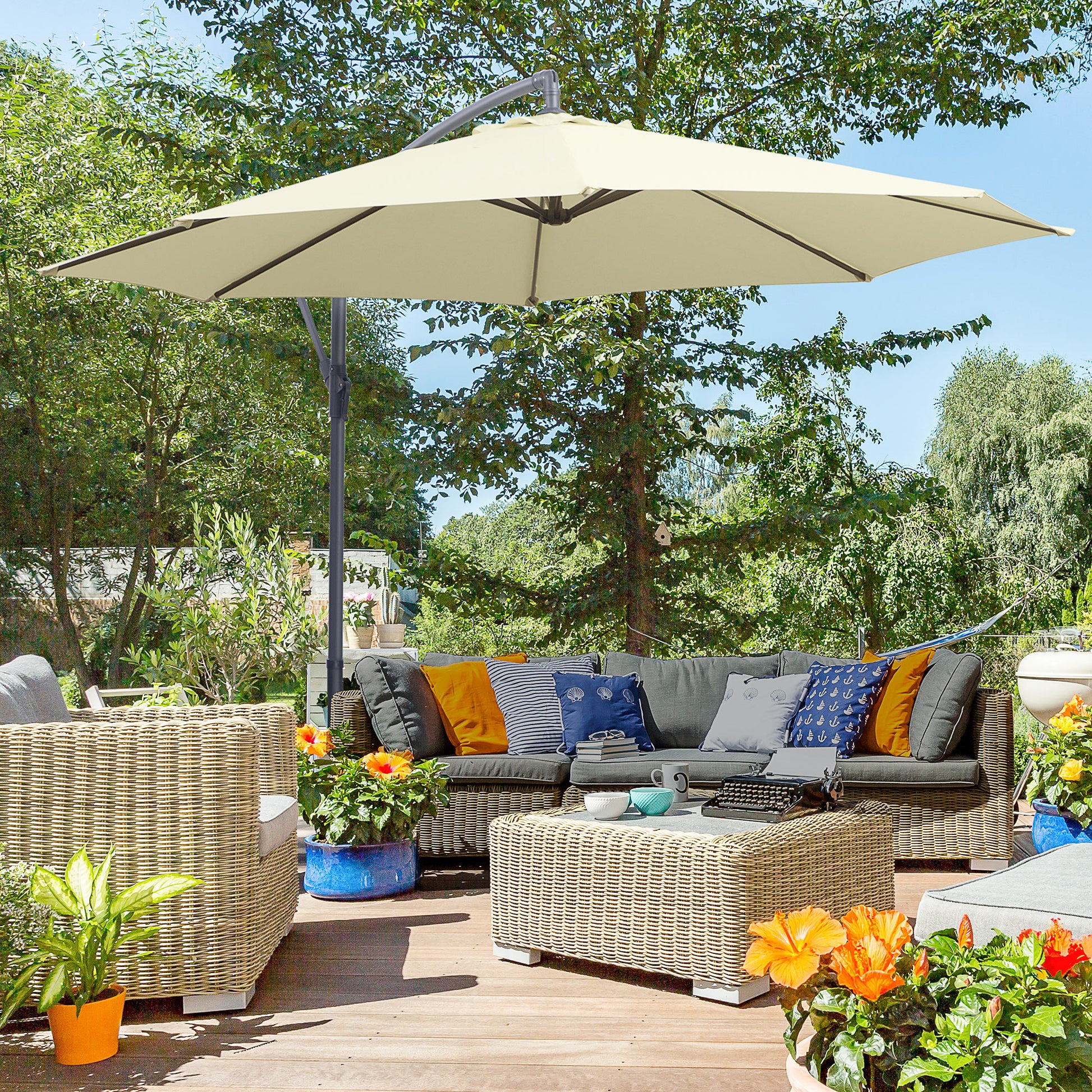 Outsunny Sombrilla de Jardín Ø300x250 cm Parasol Excéntrico Inclinable con Manivela Base Cruzada y Soporte de Metal 8 Varillas para Terraza Exterior Balcón Beige