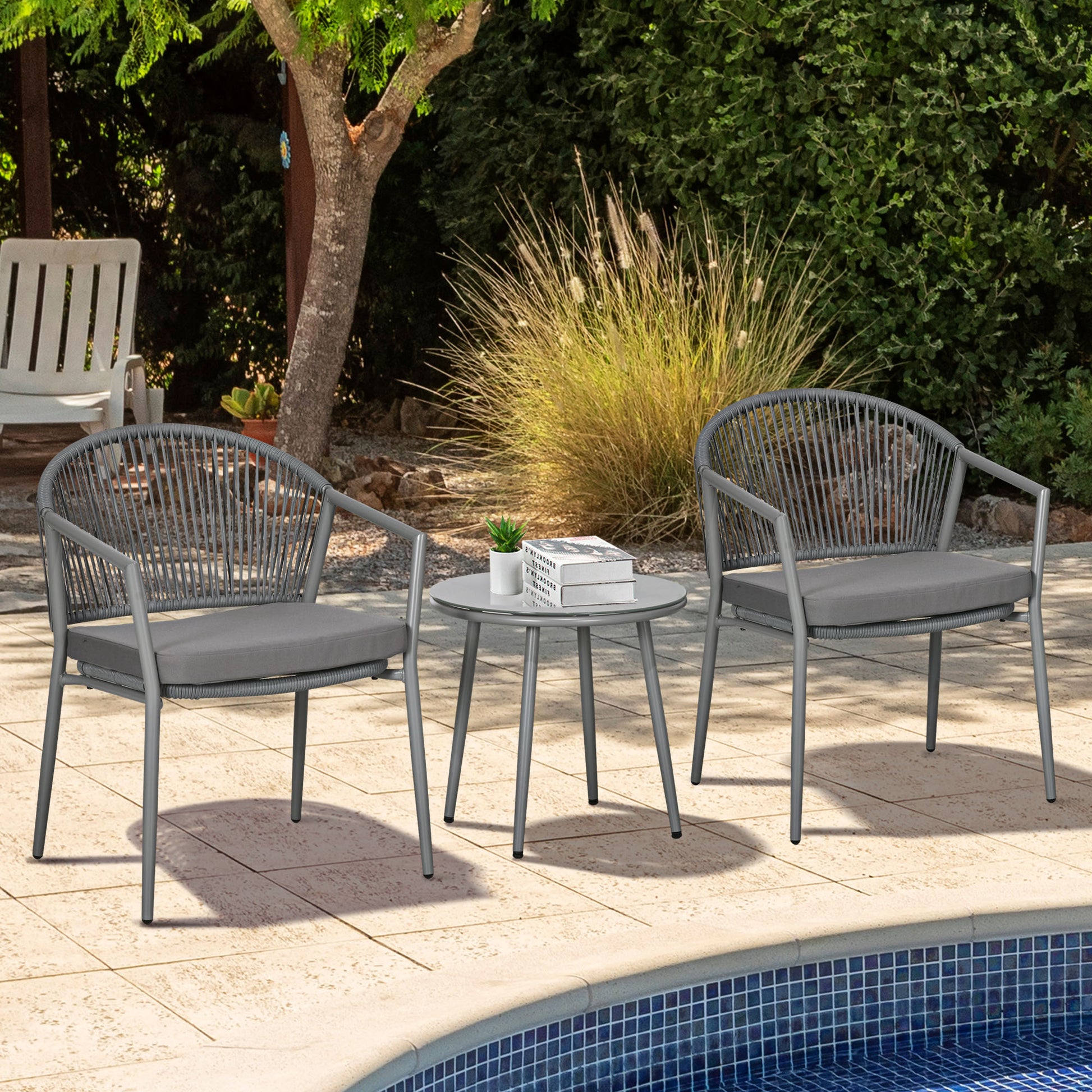 Outsunny Conjunto de Jardín Exterior de 3 Piezas Juego de 2 Sillas y Mesa de Ratán con Cojines Acolchados y Encimera de Vidrio para Balcón Terraza Gris