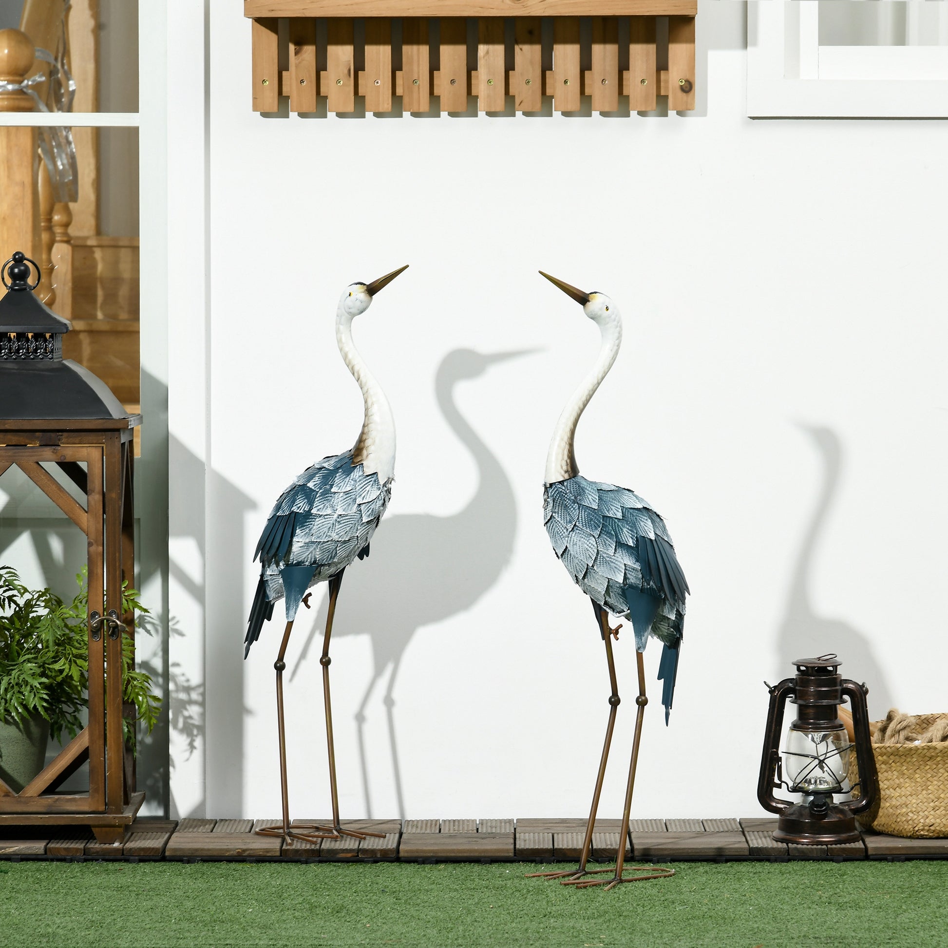 Outsunny Set de 2 Piezas Estatuas de Jardín de Grulla de Acero Esculturas de Garza para Exteriores Adornos de Grulla para Decoración de Césped Patio Estanque