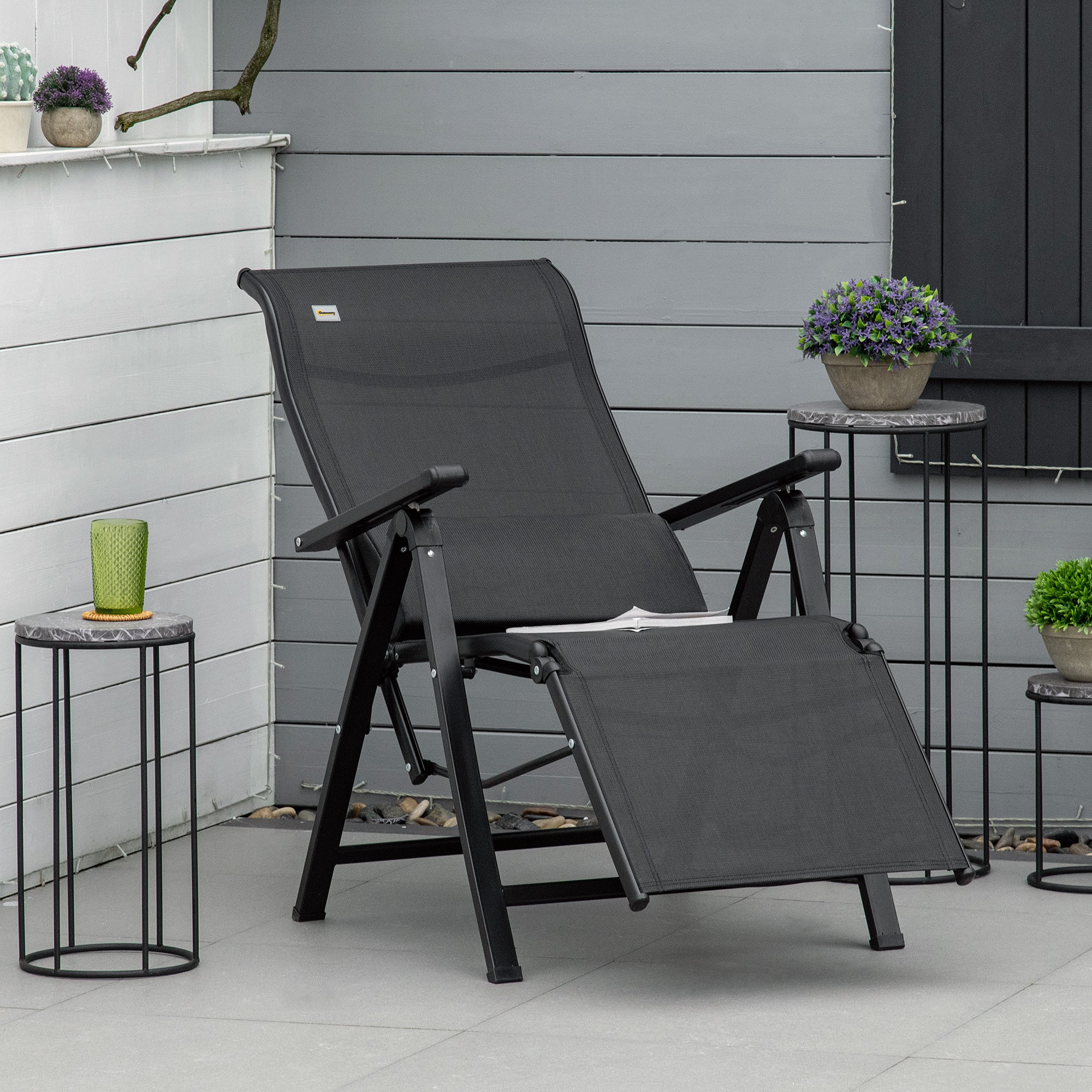 Outsunny Tumbona Plegable de Jardín, Tumbona Gravedad Cero con Respaldo Ajustable en 9 Posiciones, con Cojín, para Terraza, Piscina, Playa, Carga 150 kg, 70x65x111 cm, Negro