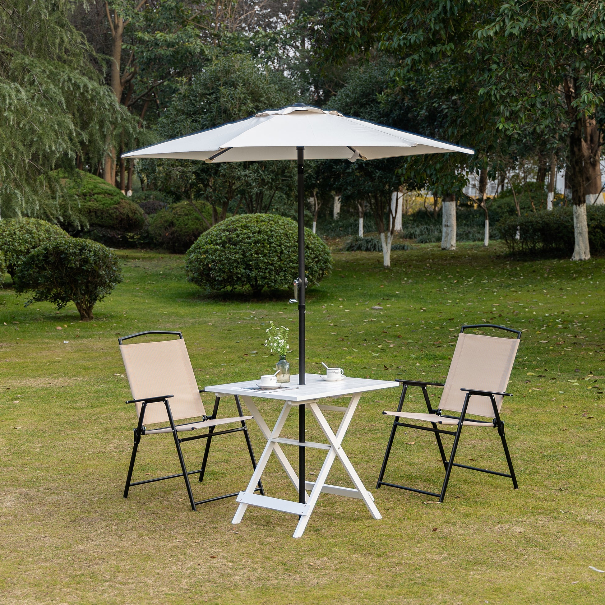 Outsunny Mesa de Jardín Plegable Mesa de Exterior de Madera 70x70x70 cm con Agujero para Sombrilla para Camping Viaje Pícnic Terraza Balcón Blanco