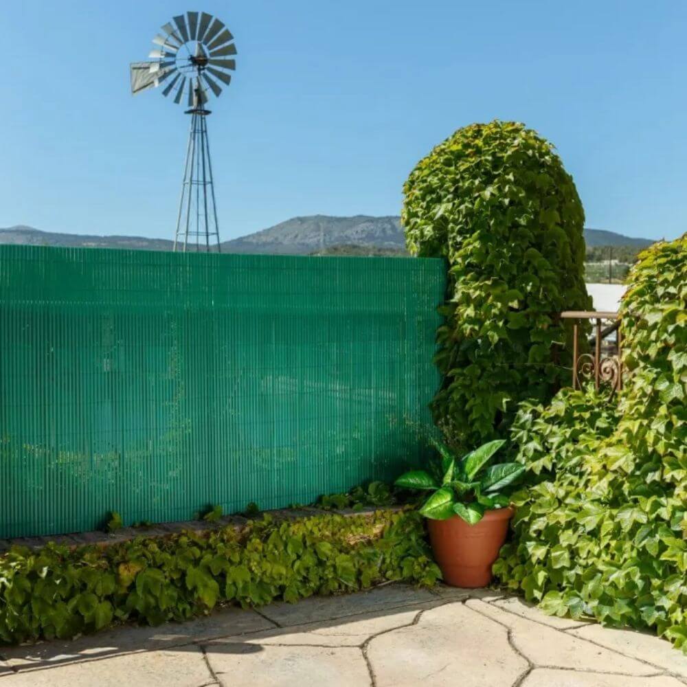 Cañizo PVC de media caña (Verde). Rollo de 2x3m