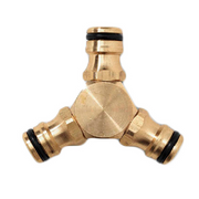 Conector triple