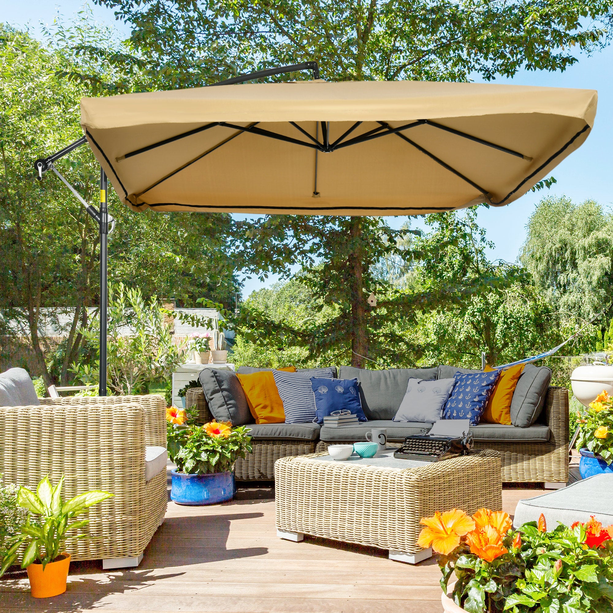 Outsunny Parasol Excéntrico Ø 295 cm Sombrilla de Jardín con Ángulo Ajustable Mosquiteras Base Cruzada y Manivela para Terraza Patio Exterior Beige