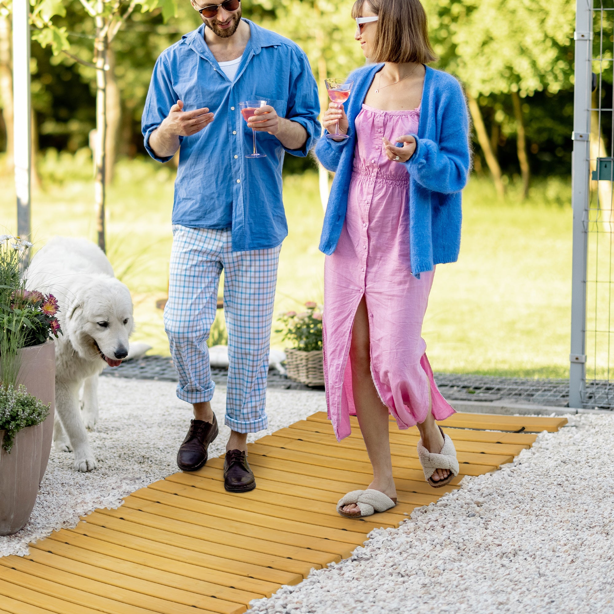Outsunny Camino de Jardín de Madera 185x60 cm Pasarela Recta Enrollable para Exteriores Resistente a la Intemperie Decorativo de Jardín para Playa Boda Fiesta Natural
