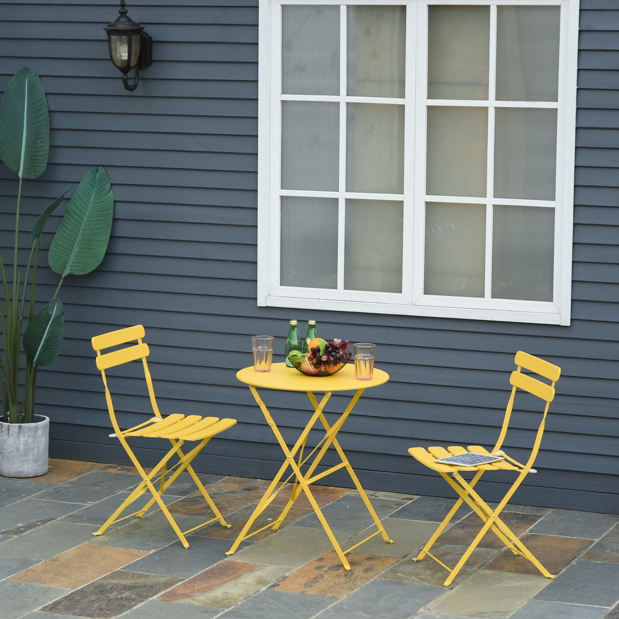 Outsunny Conjunto Muebles Plegables de Jardín de 3 piezas Mesa y 2 Sillas de Metal para Balcón Terraza Exteriores Ø60x71 cm Amarillo