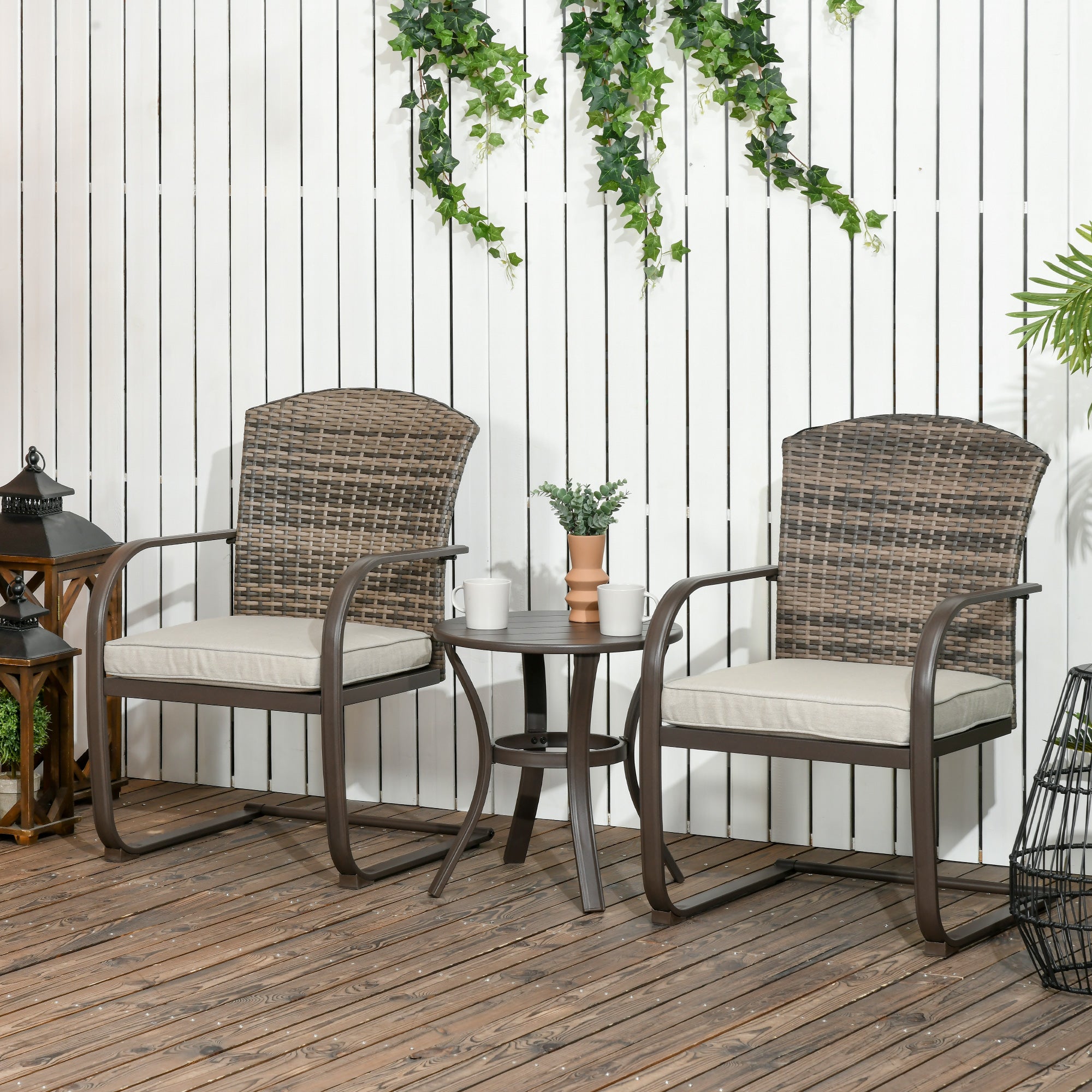 Outsunny Conjunto de Muebles de Jardín de Ratán Juego de 3 Piezas Muebles de Patio Incluye 2 Sillas Mecedoras con Cojines y Mesa Redonda para Terraza Césped Balcón Marrón