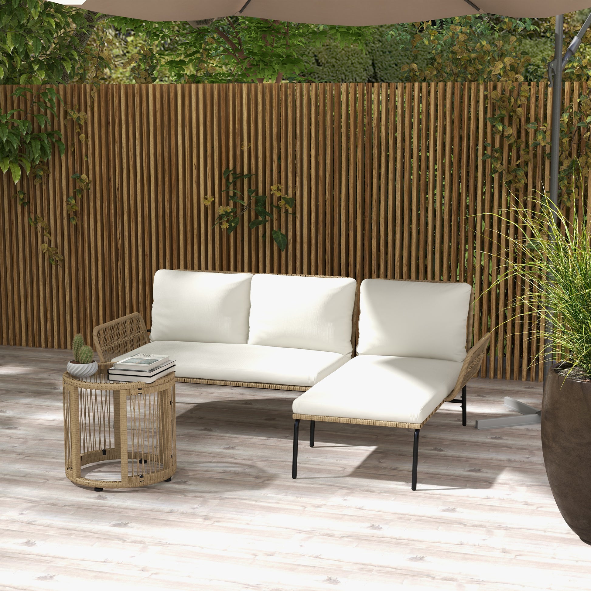 Outsunny Conjunto de Muebles de Jardín Exterior de Ratán Juego de 3 Piezas Muebles de Terraza con Sofá de 2 Plazas Chaise Longue Cojines y Mesa Auxiliar de Tablero de Vidrio para Patio Crema y Natural