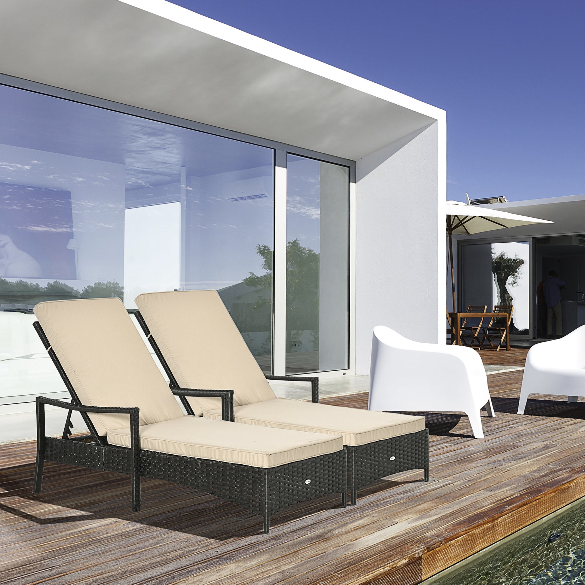 Outsunny Set de 2 Tumbonas de Ratán de Jardín Chaise Longue con Respaldo Ajustable en 4 Posiciones Cojines Acolchados y Desenfundables para Terraza Patio Exterior 192x62,5x58-95 cm Marrón y Beige