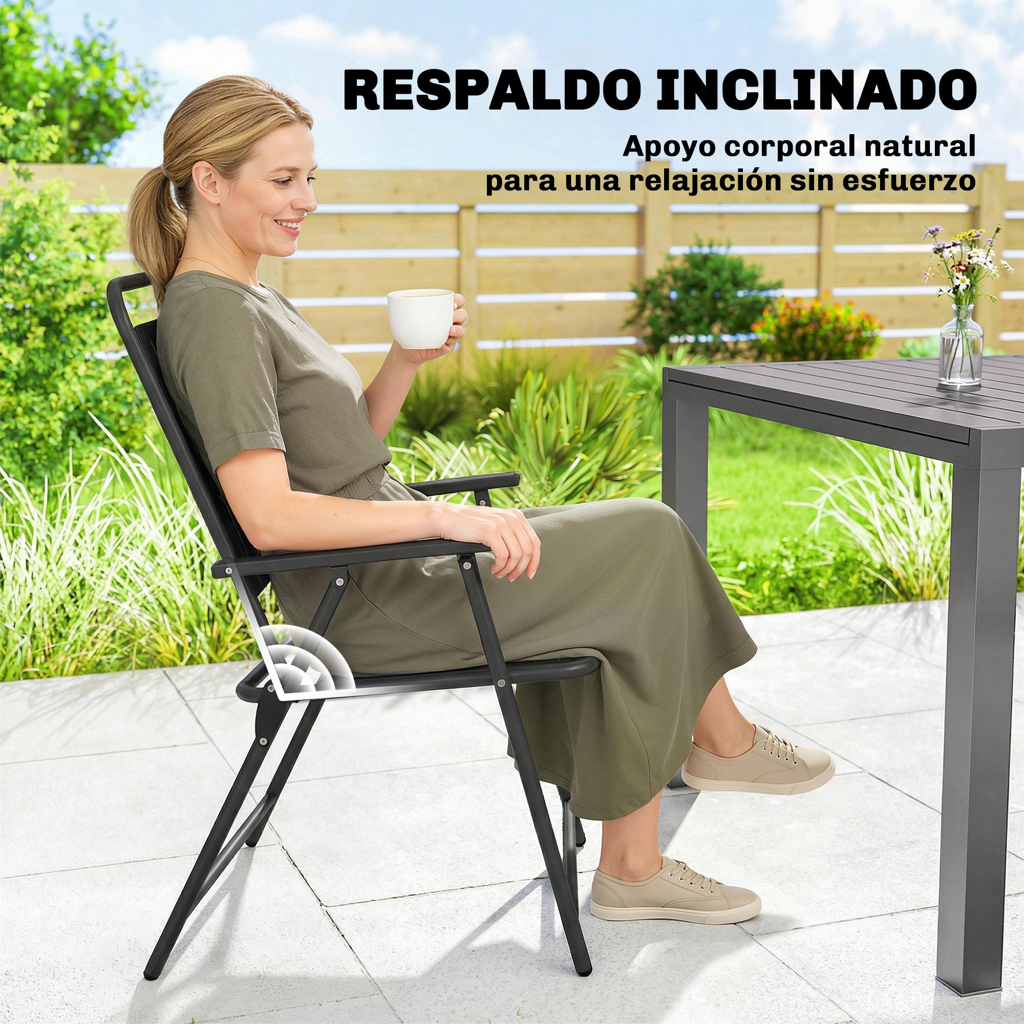 Outsunny Juego de 4 Sillas de Jardín Exterior Plegables, Sillas Terraza Exterior con Reposabrazos, Respaldo y Asiento de PP, Marco Metálico, 55x63x93 cm, Negro