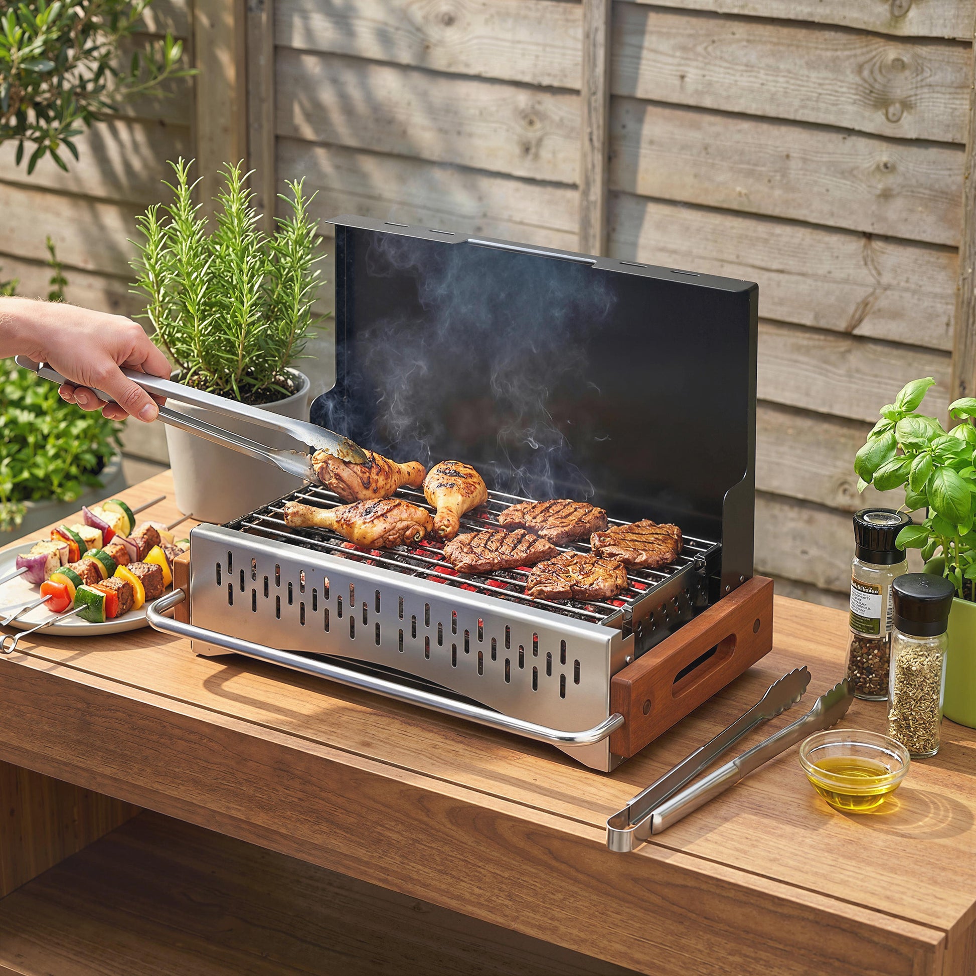 Outsunny Barbacoa de Carbón Plegable, Barbacoa Portátil, 50,5x34x33 cm, con Bandeja de Carbón Extraíble, para Camping, Picnic, Fiesta en Jardín, Negro