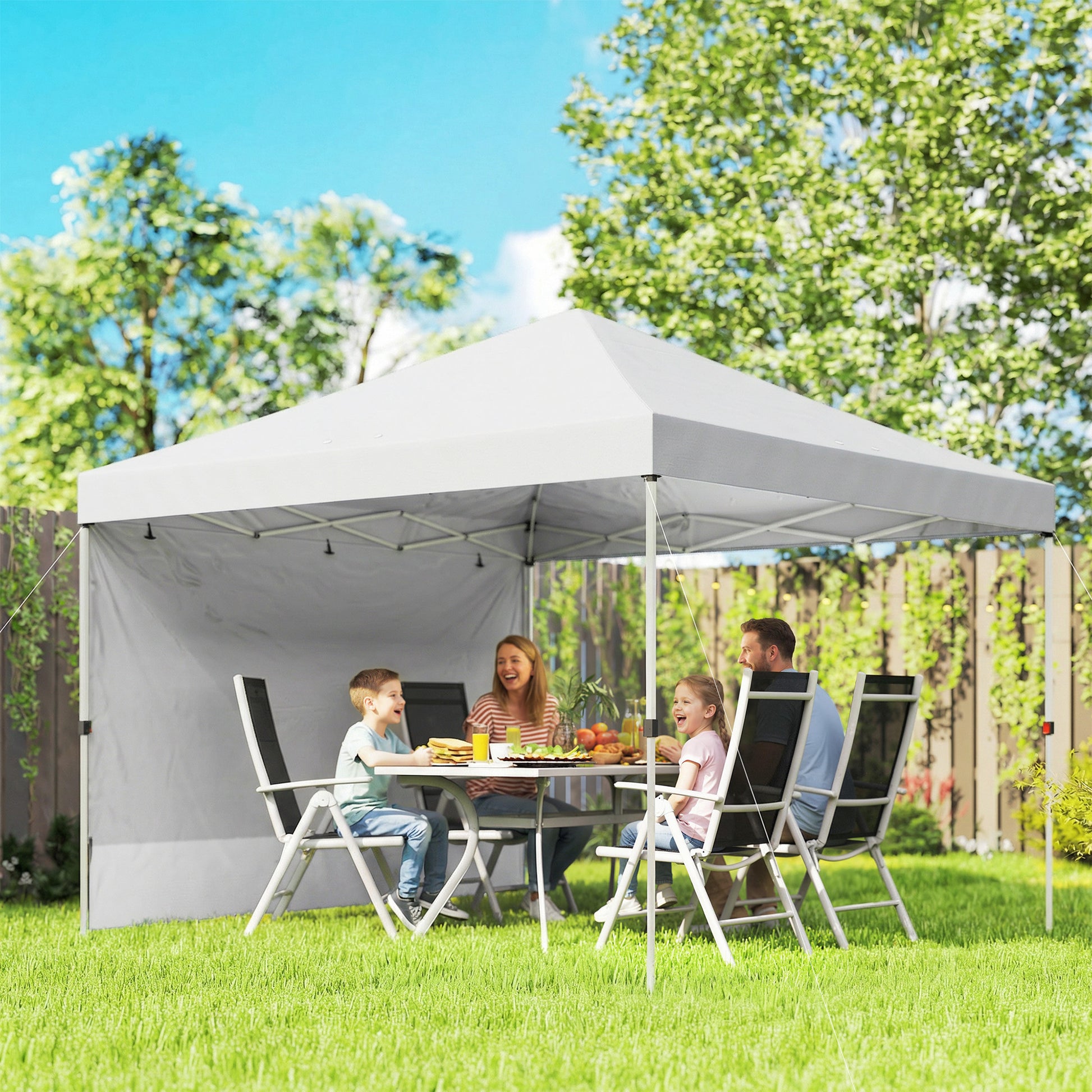 Outsunny Carpa Plegable 3x3 m, Pop-up, con Pared Lateral, Cenador de Jardín con Protección UPF50+, Empuje Central, Altura Ajustable, Bolsa de Transporte, Gazebo para Camping, Exterior, Blanco