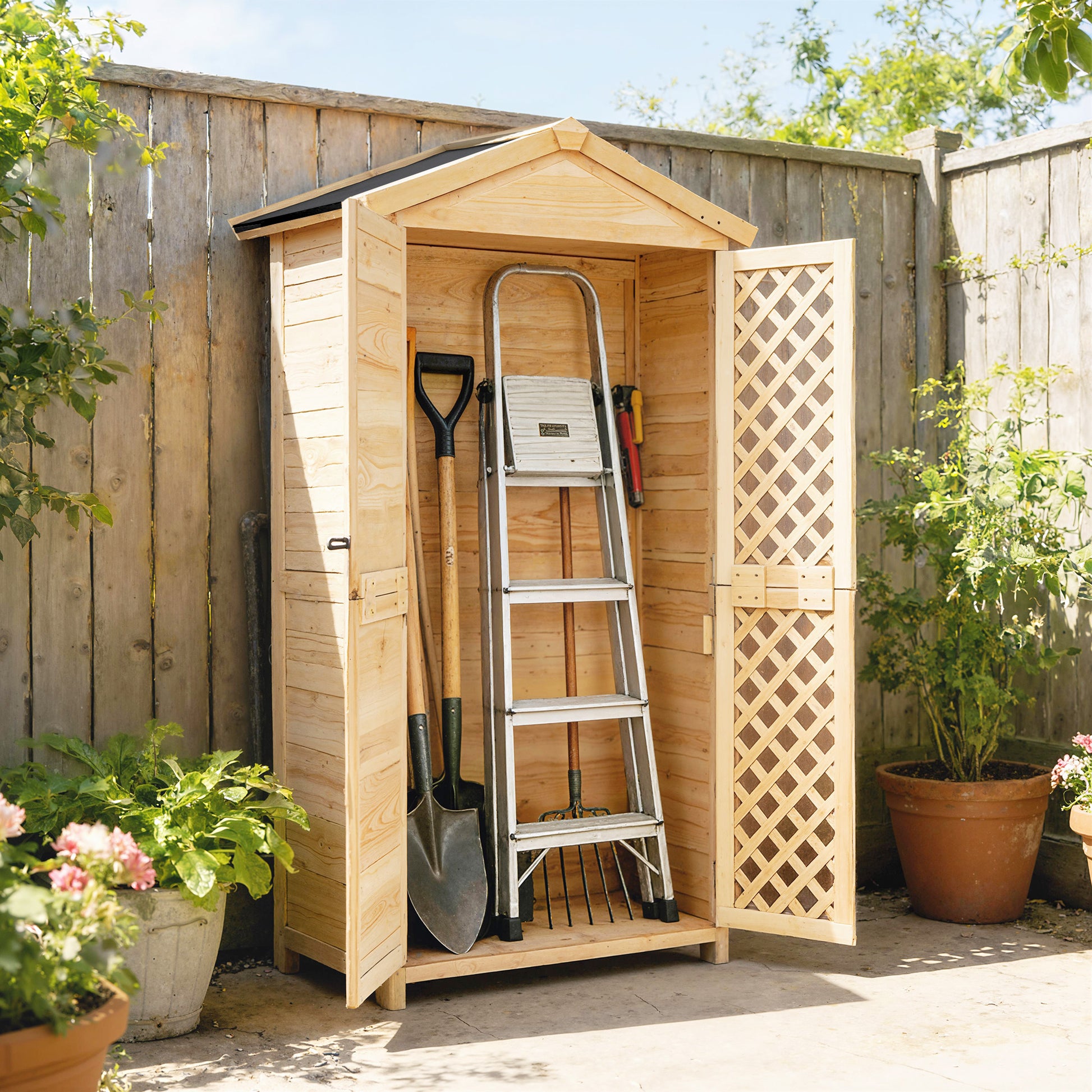 Outsunny Armario de Exterior de Madera Caseta Jardín Exterior con Techo de Asfalto 2 Puertas Ventiladas con Pestillo 2 Estantes Extraíbles Cobertizo de Jardín para Almacenaje Herramientas Natural