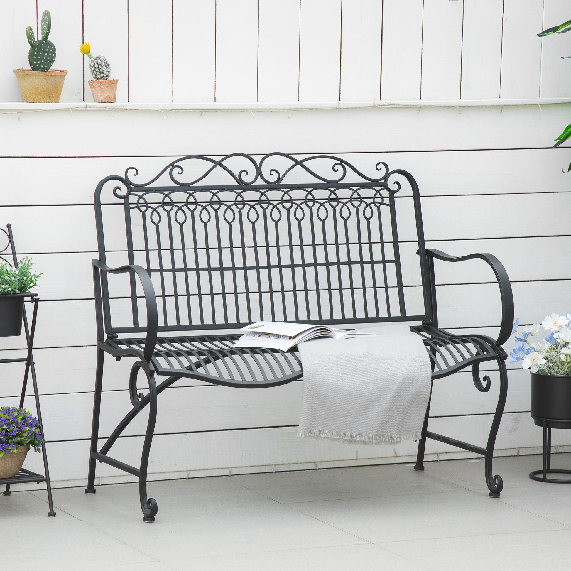 Outsunny Banco de Jardín de 2 Plazas 110x60x97 cm Banco de Exterior de Metal con Respaldo Decorativo y Reposabrazos para Terraza Balcón Patio Carga 200 kg Negro