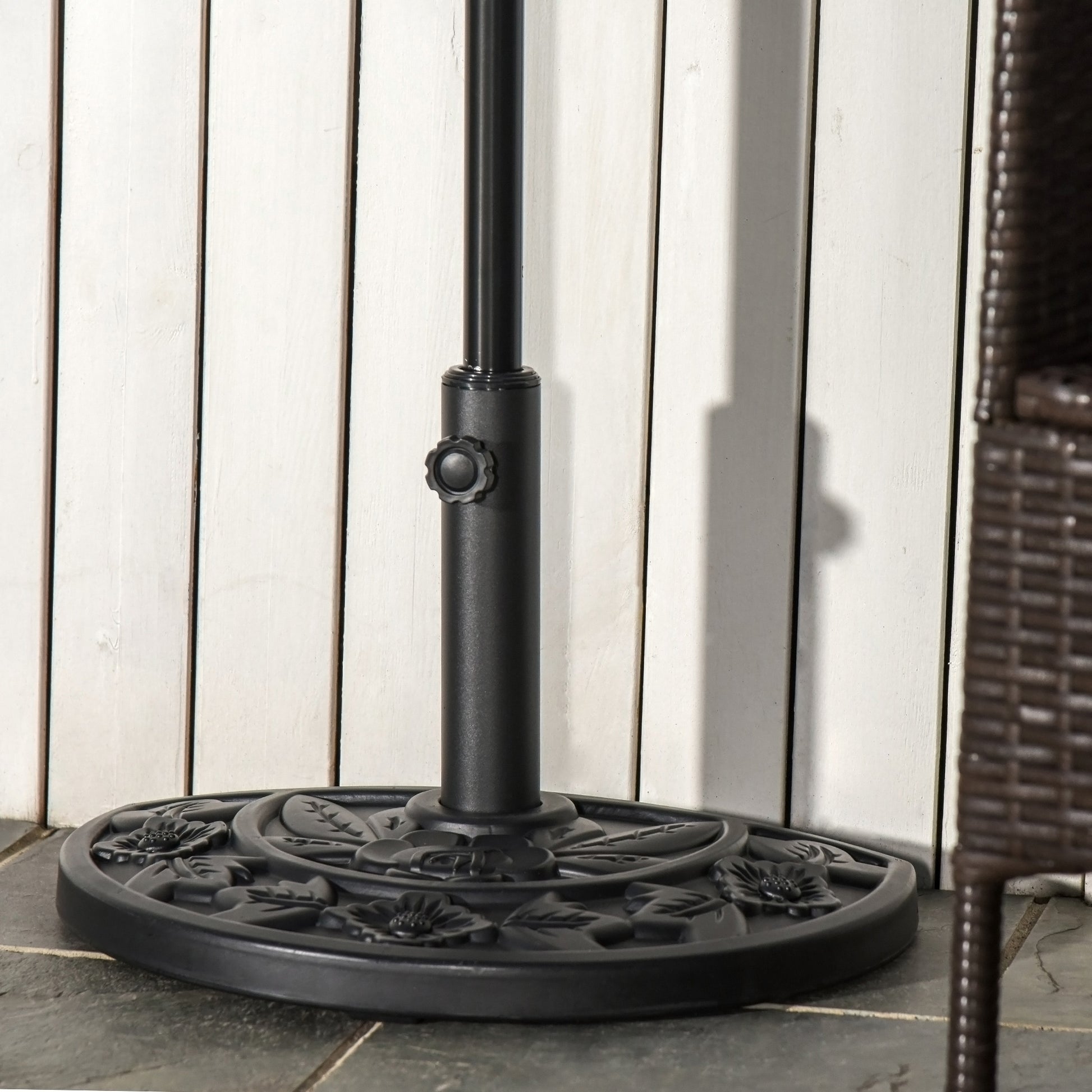 Outsunny Base para Sombrilla Semicircular Peso 9 kg Soporte Parasol de Jardín Apto para Mástil de 35mm/38mm/48mm Relleno de Cemento para Terraza Patio 50x32x32 cm Negro