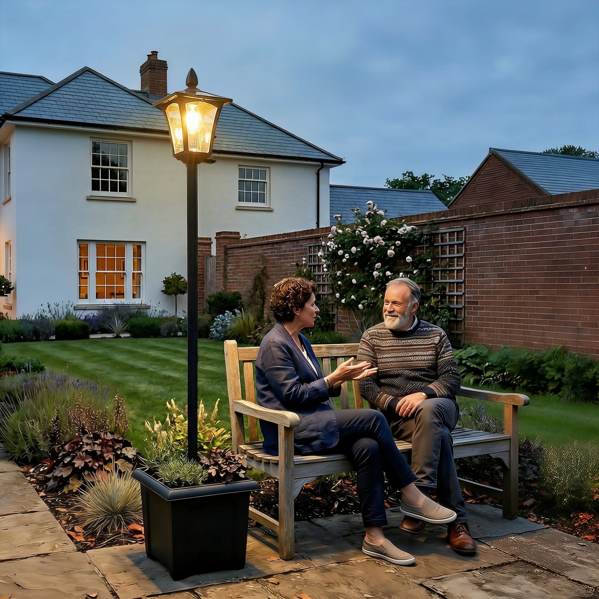 Outsunny Farola Solar Exterior de Jardín con Macetero, Luz Solar de Exterior LED, Poste de Aluminio, Impermeable IP44, Encendido/Apagado Automático, para Terraza, Patio, 33x33x160 cm, Negro