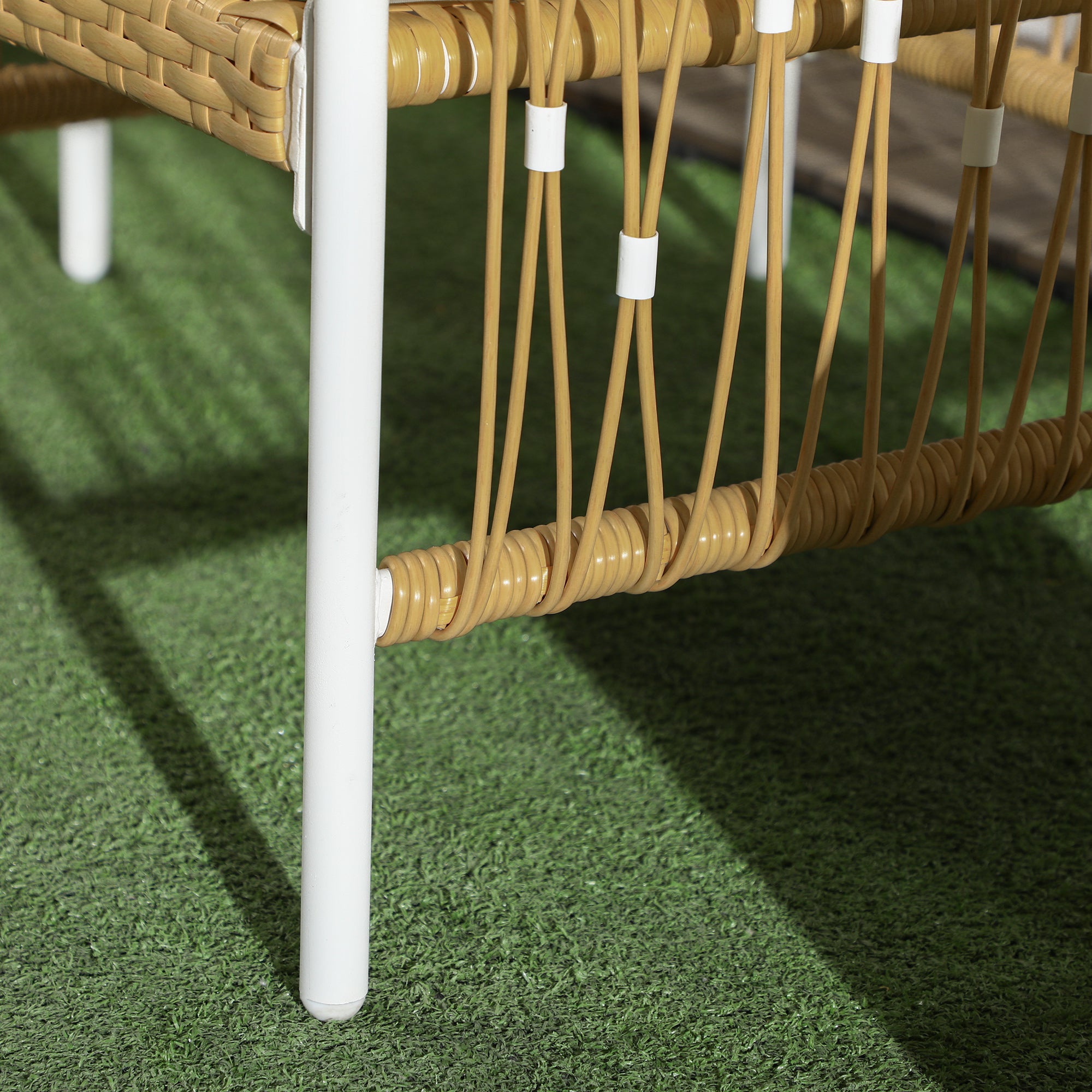 Outsunny Conjunto Jardín Exterior de 3 Piezas, Muebles de Jardín con 2 Sillas, Mesa de Ratán, Cojines Acolchados, Fundas Extraíbles y Marco de Acero, Resistente a la Intemperie, para Balcón, Crema