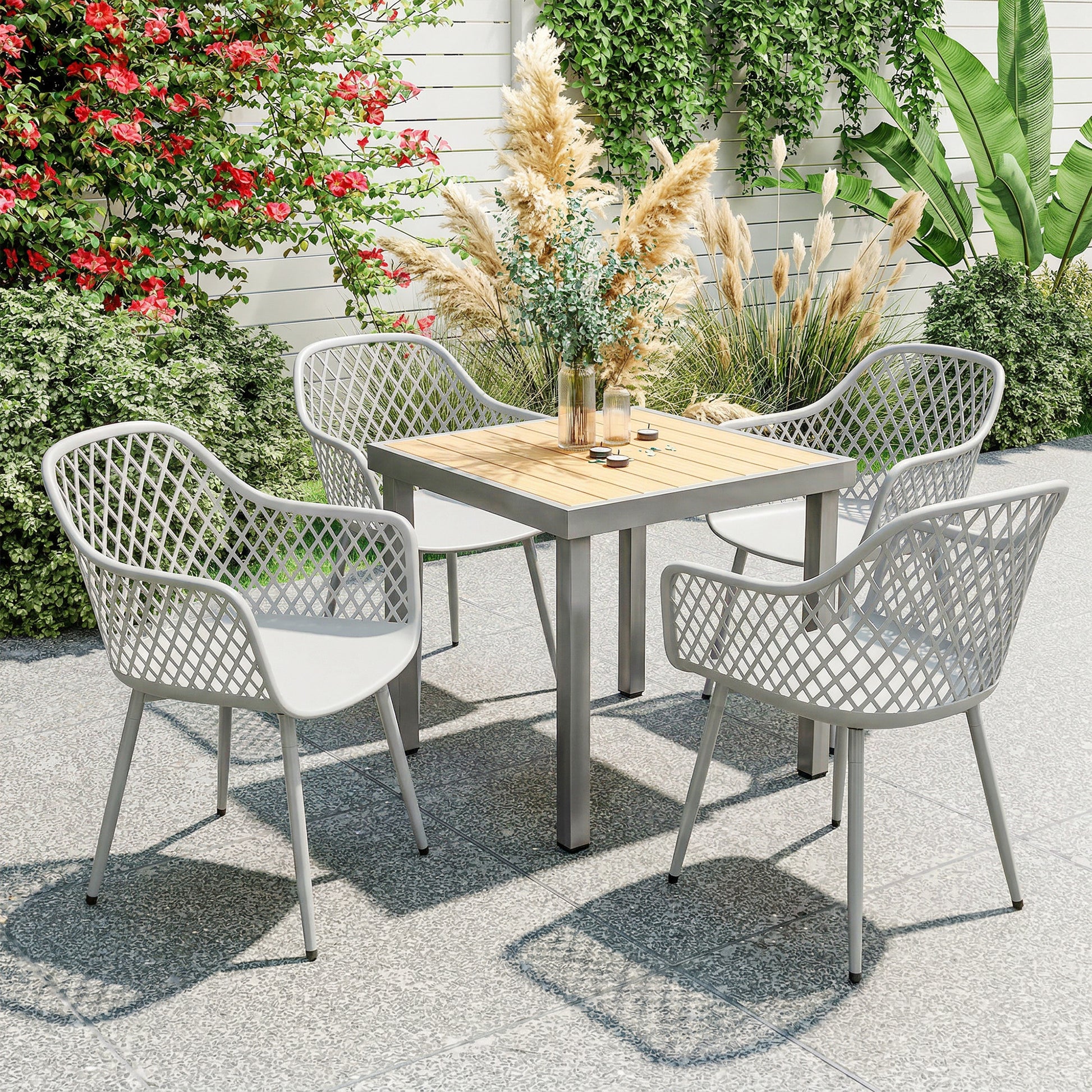 Outsunny Juego de 4 Sillas de Jardín Exterior, Sillas Terraza Exterior con Respaldo Diamante, Asiento de PP Anti-UV, Reposabrazos y Patas Metálicas, para Terraza, Balcón, 56x51x84 cm, Gris