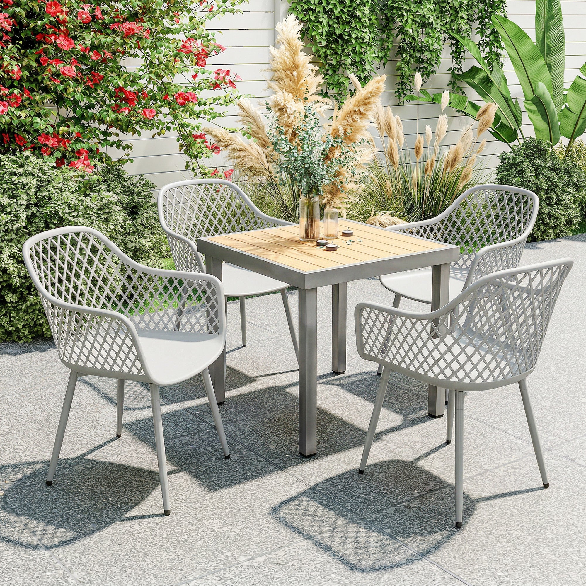 Outsunny Juego de 4 Sillas de Jardín Exterior, Sillas Terraza Exterior con Respaldo Diamante, Asiento de PP Anti-UV, Reposabrazos y Patas Metálicas, para Terraza, Balcón, 56x51x84 cm, Gris