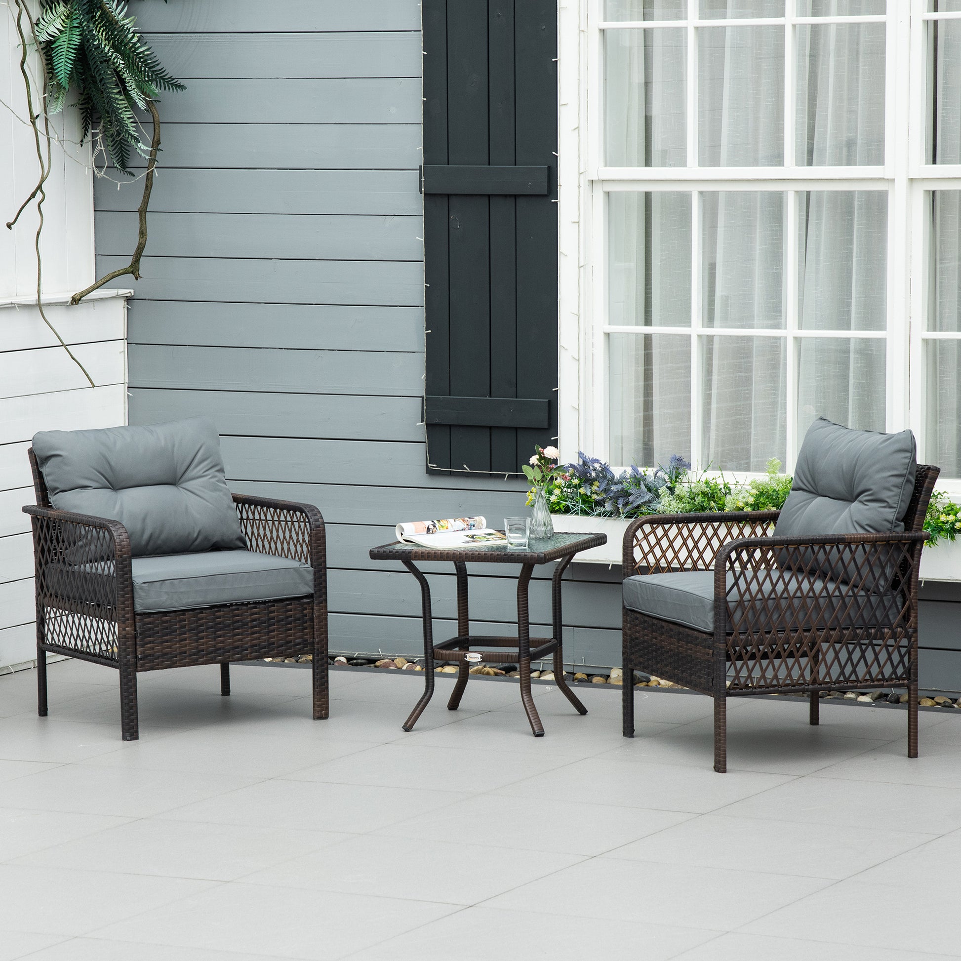 Outsunny Conjunto de Muebles de Ratán Juego de 3 Piezas de Jardín 2 Sillones 65x66x75 cm y Mesa de Vidrio Templado 50x50x50 cm con Cojines Acolchados para Terraza Patio Marrón y Gris