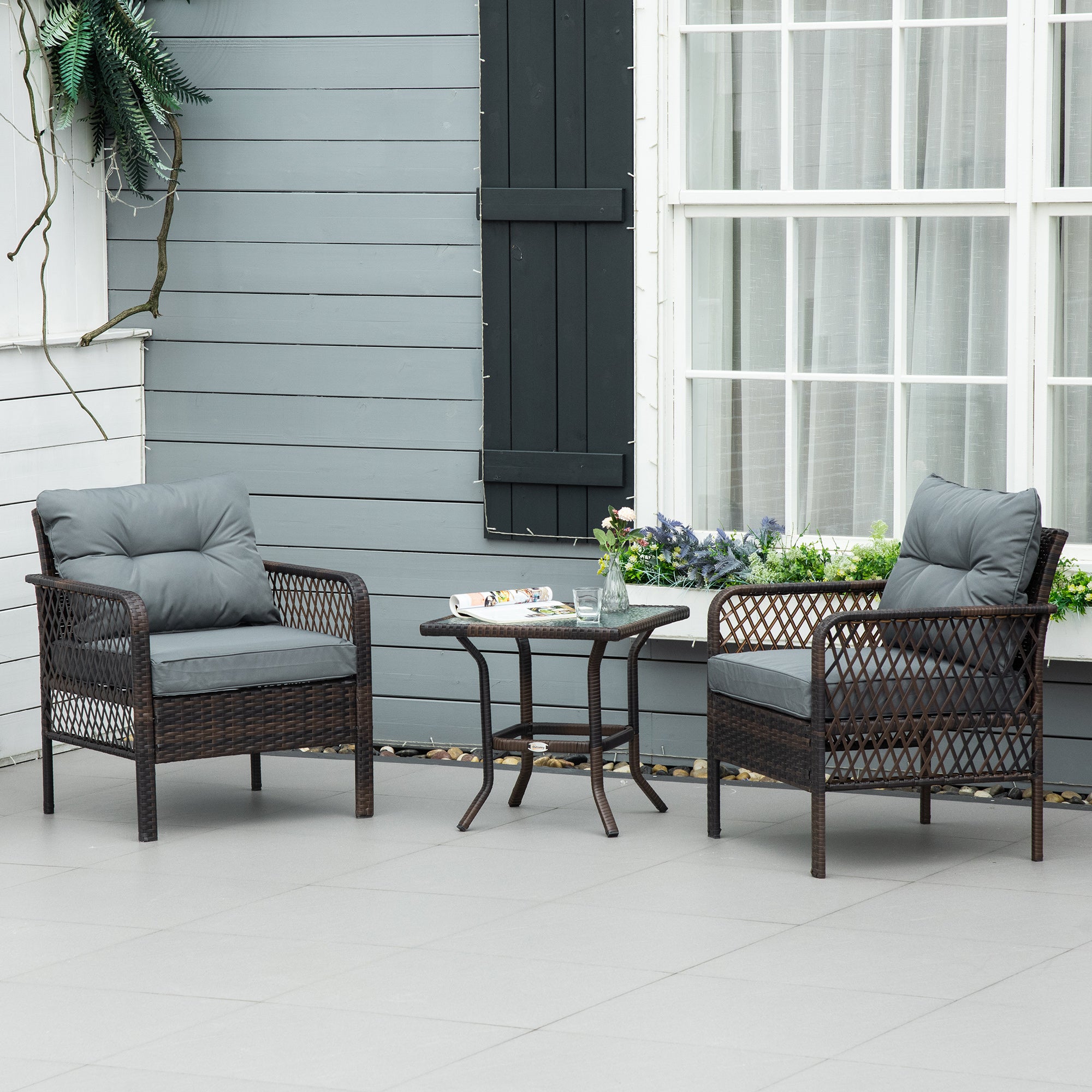 Outsunny Conjunto de Muebles de Ratán Juego de 3 Piezas de Jardín 2 Sillones 65x66x75 cm y Mesa de Vidrio Templado 50x50x50 cm con Cojines Acolchados para Terraza Patio Marrón y Gris