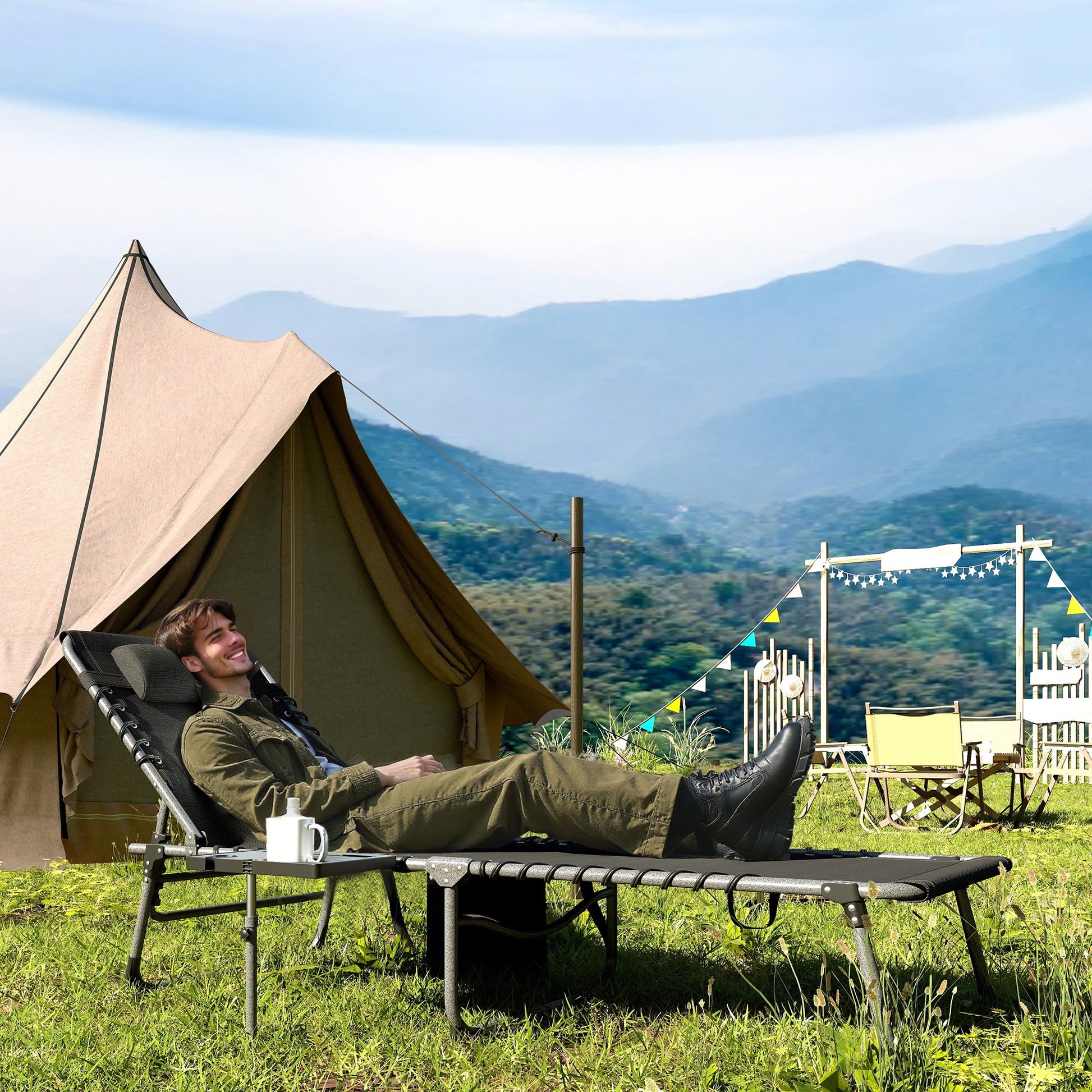 Outsunny Tumbona Plegable, Tumbona Jardín Exterior con Respaldo Ajustable, Reposacabezas, Bolsillo Lateral, Bandeja y Estructura de Acero, Carga 120 kg para Terraza Piscina Playa, 190x60x31 cm, Negro