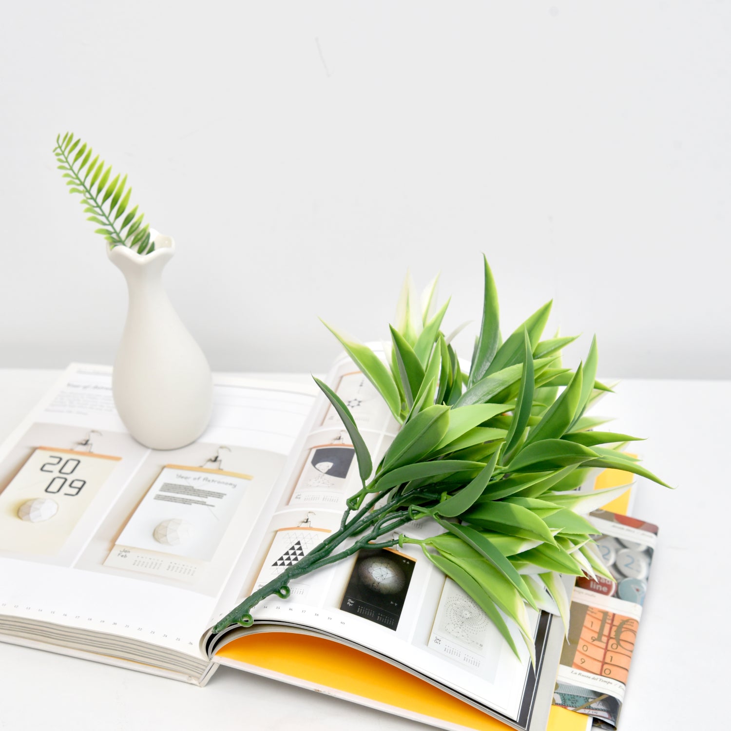 Bonerva | Ramo Artificial Podocarpus - 5 unidades