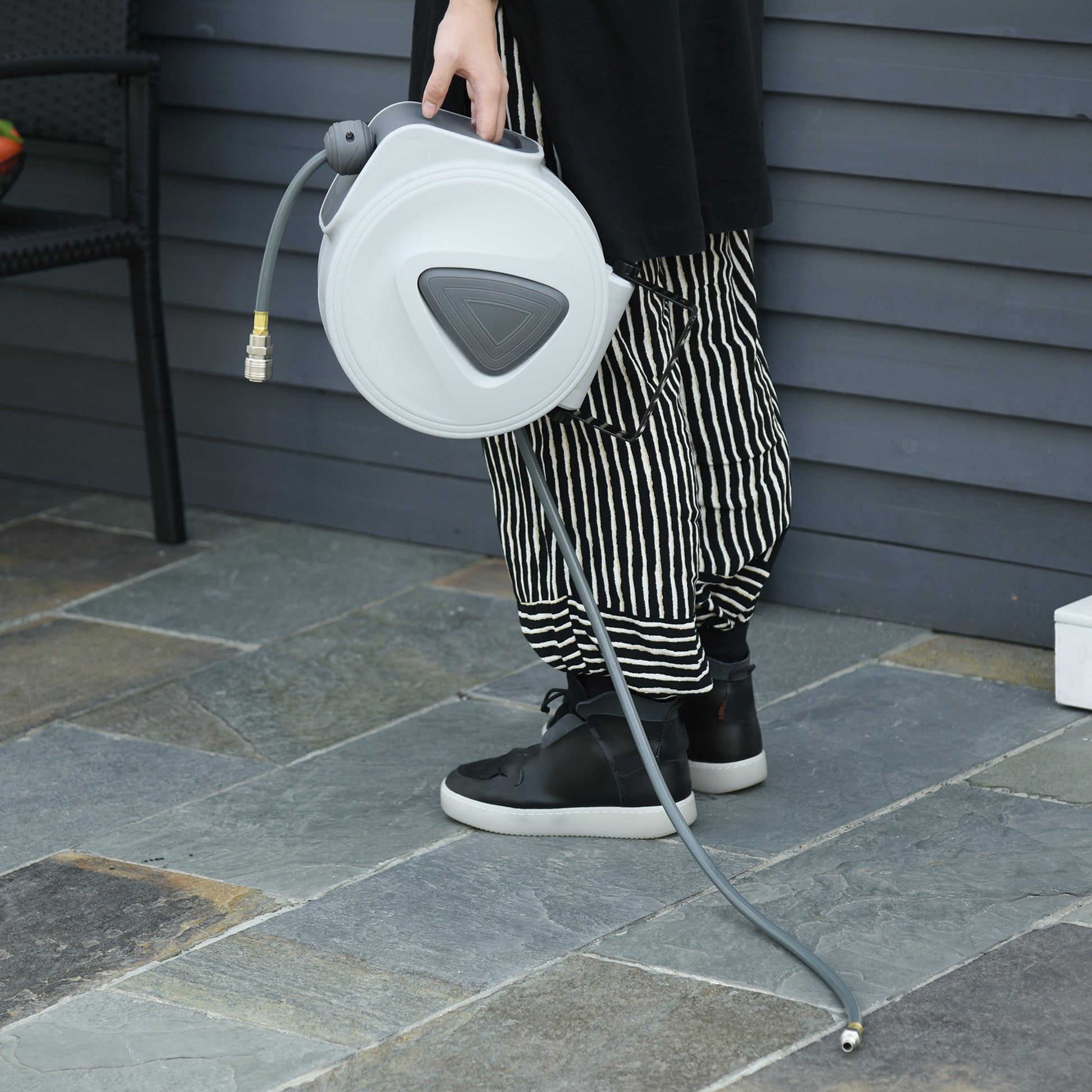 DURHAND Carrete de Manguera de Aire Comprimido Automático de 10 m Conector de 1/4'' BSP con Soporte para Pared Giratorio 180° Diámetro Interno 8x12 mm Gris