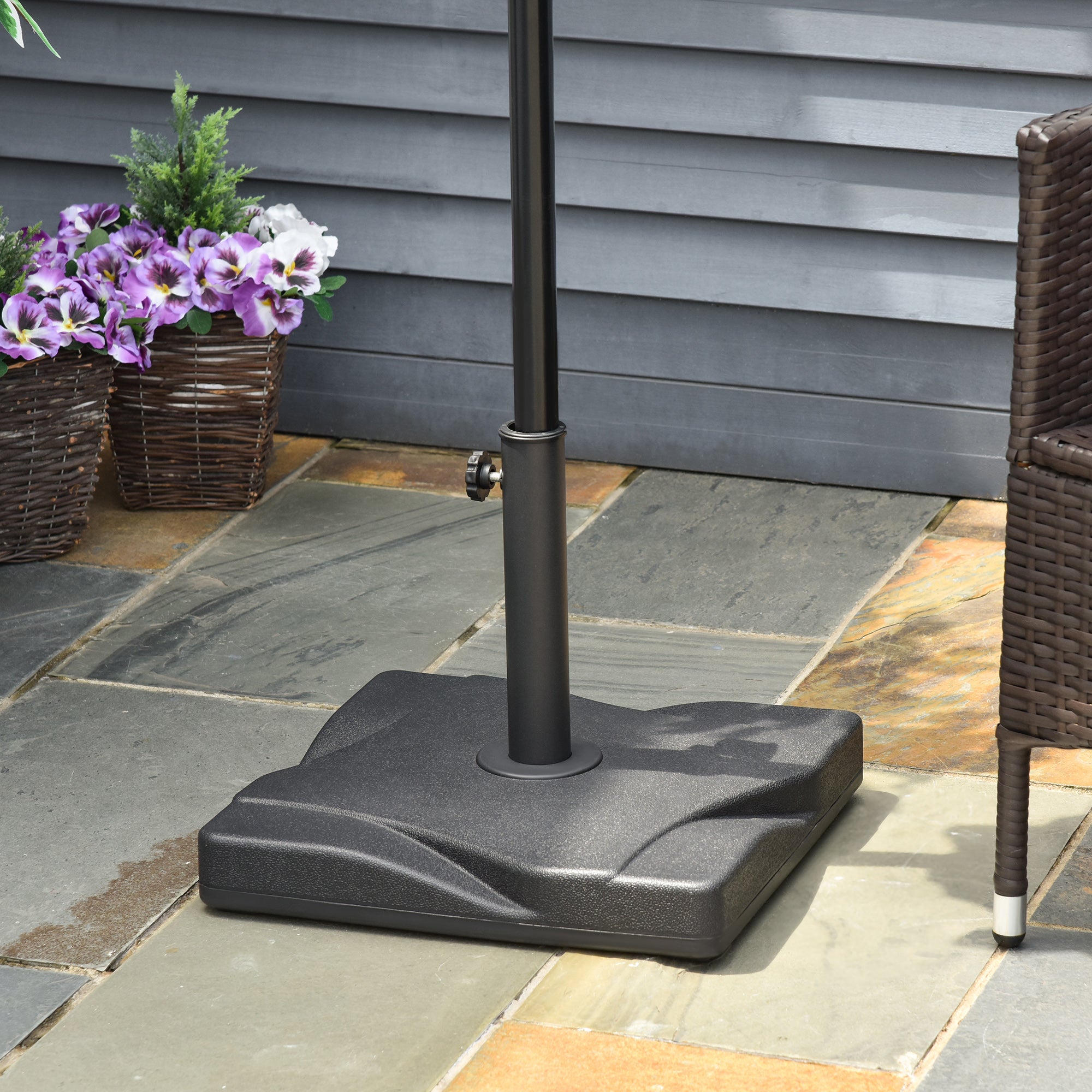 Outsunny Base de Sombrilla de Jardín Peso 20 kg Apta para Distintos Diámetros de Poste Ø32mm, Ø38mm, Ø48mm Rellena con Cemento Estable 41,5x41,5x33cm Negro