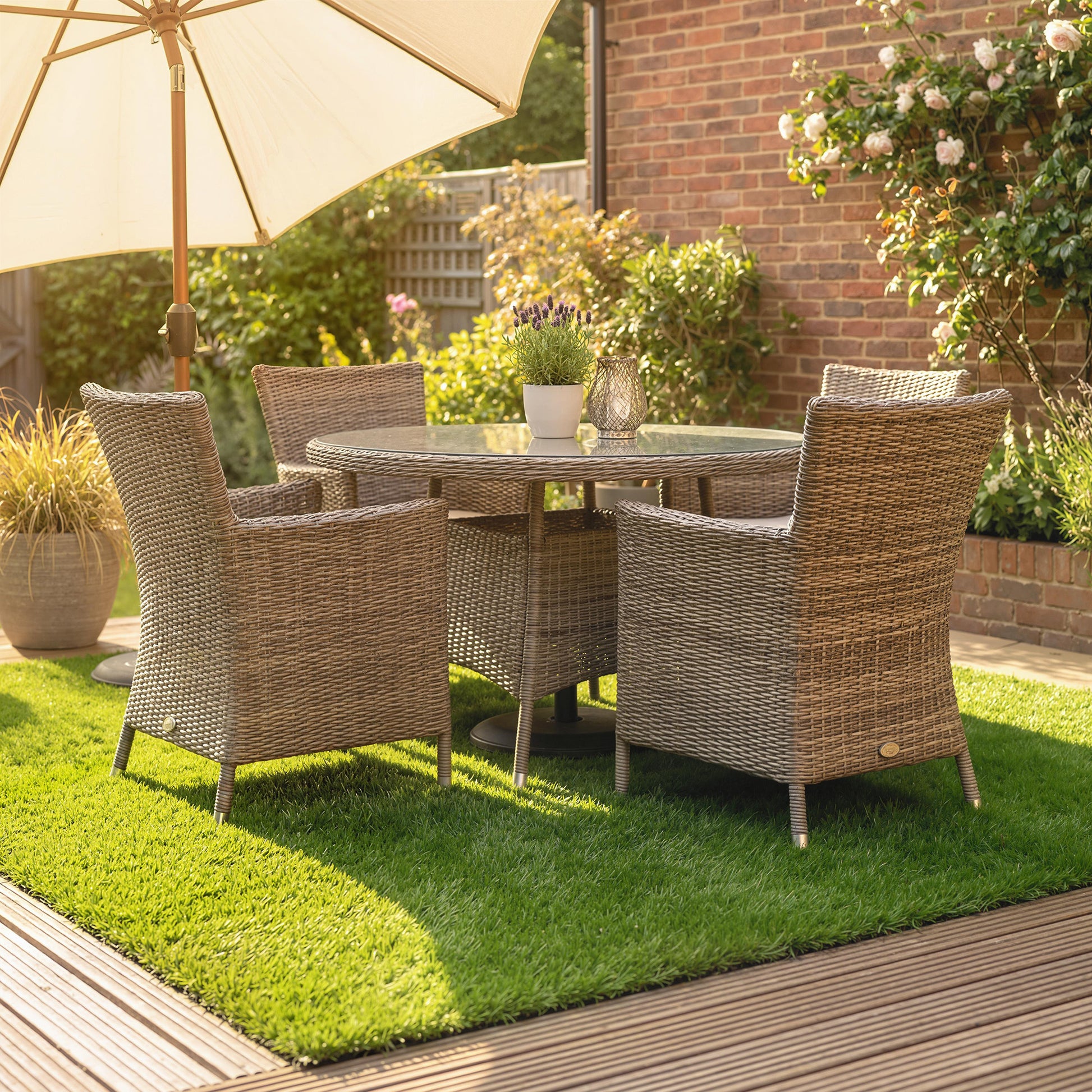 Outsunny Césped Artificial de 22 Piezas, Alfombra Césped Artificial 30x30 cm, con Altura de Hierba 25 mm, Drenaje Automático, para Jardín, Terraza, Patio, Balcón, Verde