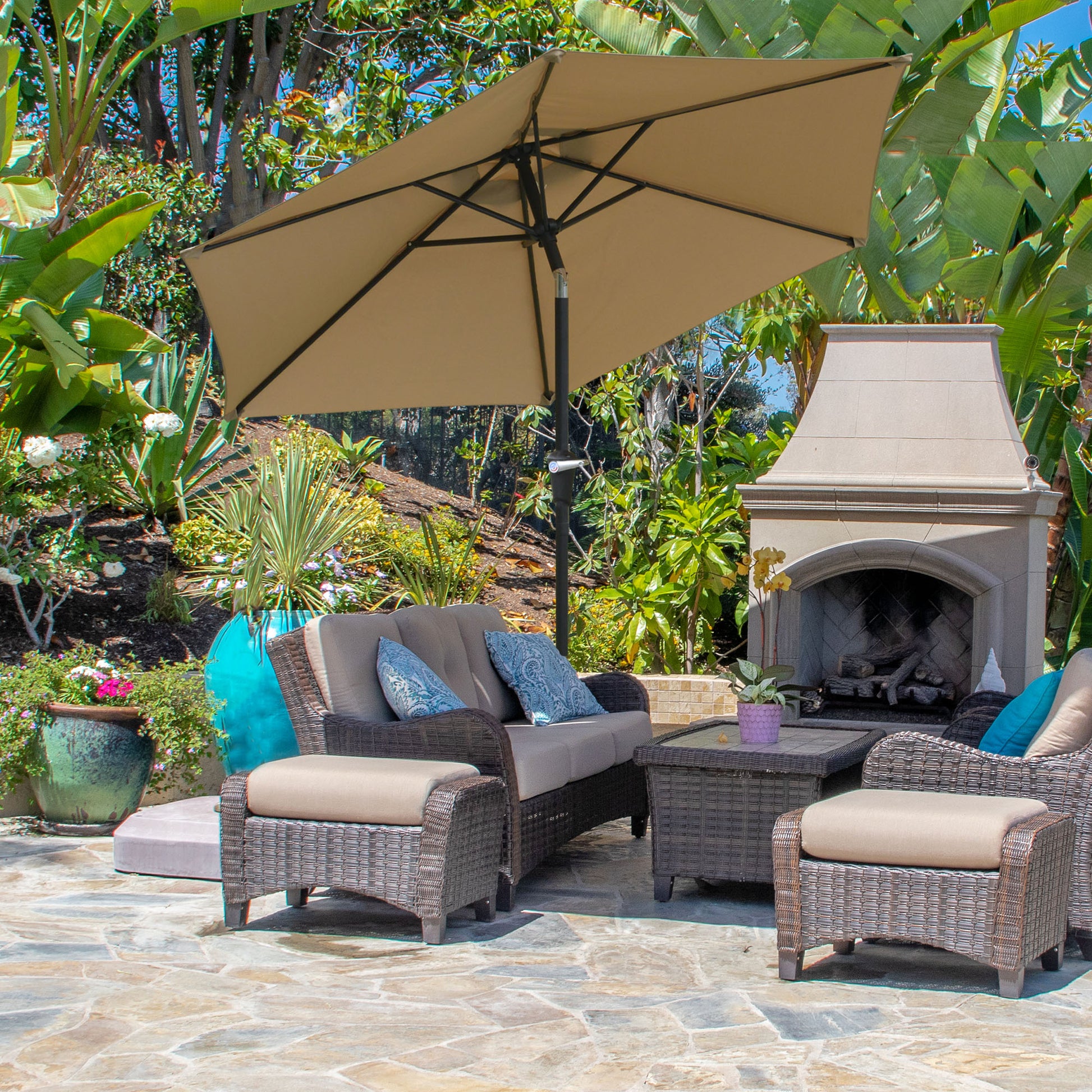 Outsunny Sombrilla Terraza Exterior Ø230 cm Sombrilla de Jardín con Ángulo Ajustable y Manivela Impermeable Parasol para Patio Terraza Caqui